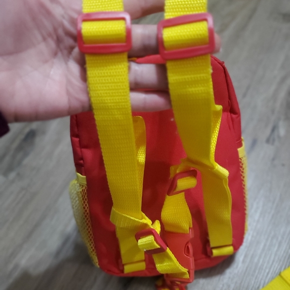 Disney Baby Winnie the Pooh Backpack with Harness - Picture 6 of 6